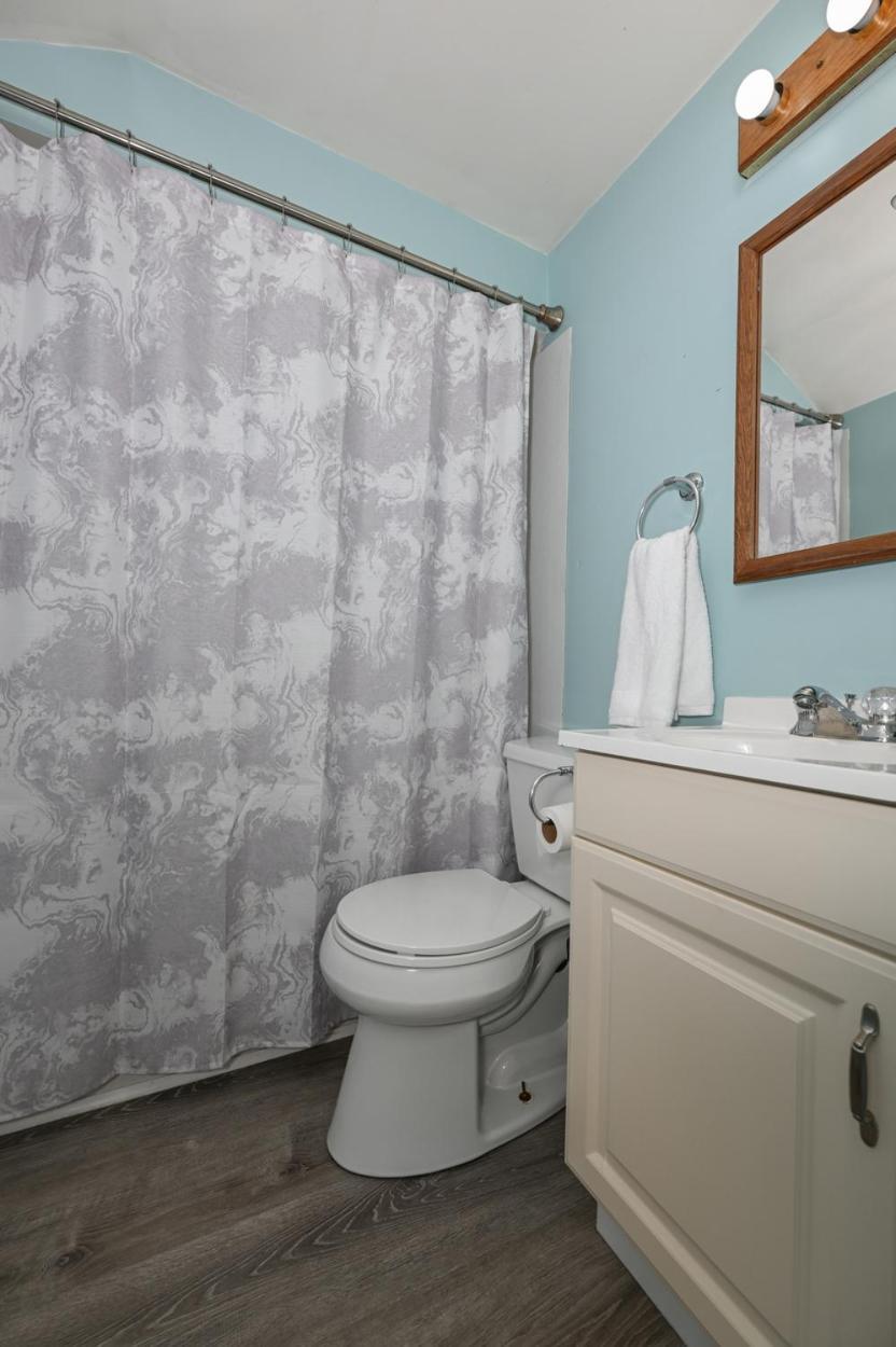 Recharge And Reconnect Your Cozy Vermilion Nest Exterior photo